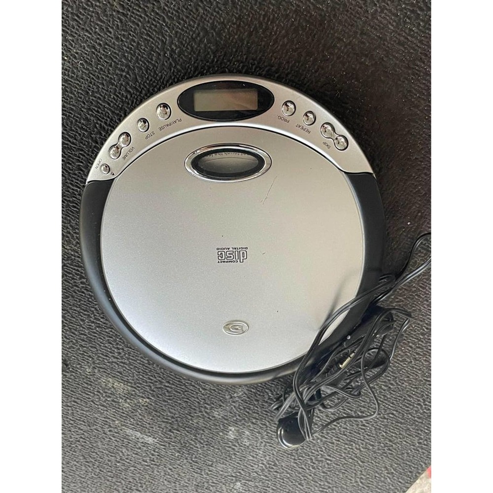 Vintage CD Walkman